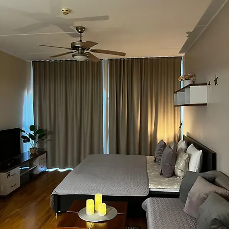 Charming Flat Next To Old Town And Harbor *