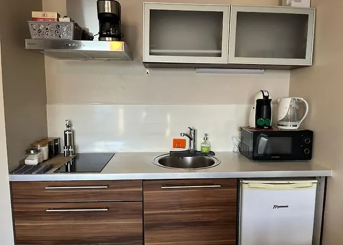 Charming Flat Next To Old Town And Harbor Lägenhet *